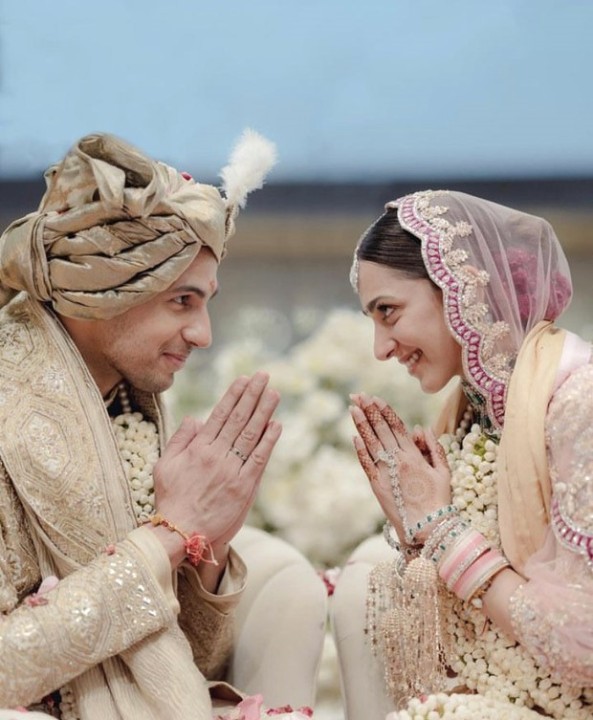 Kiara Advani & Sidharth Malhotra Wedding look 