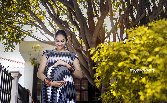 Outdoor maternity photography poses